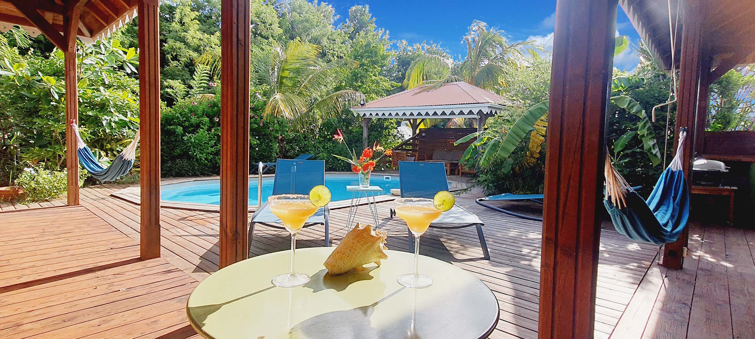 cocktails-devant-piscine